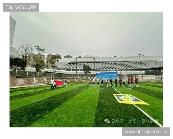 以简阳踢足球培训机构为核心打造区域青少年专业足球训练示范中心